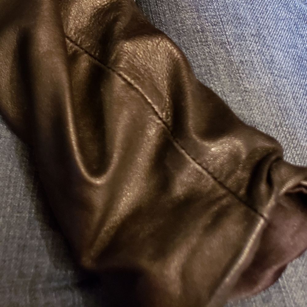 Leather jacket - Picture 3 of 4